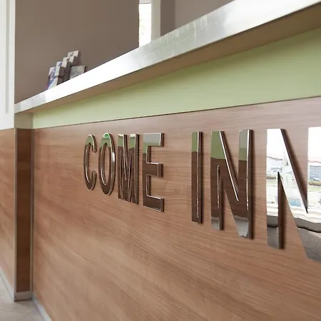 Come Hotel *