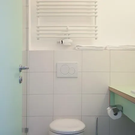 Szálloda Come *